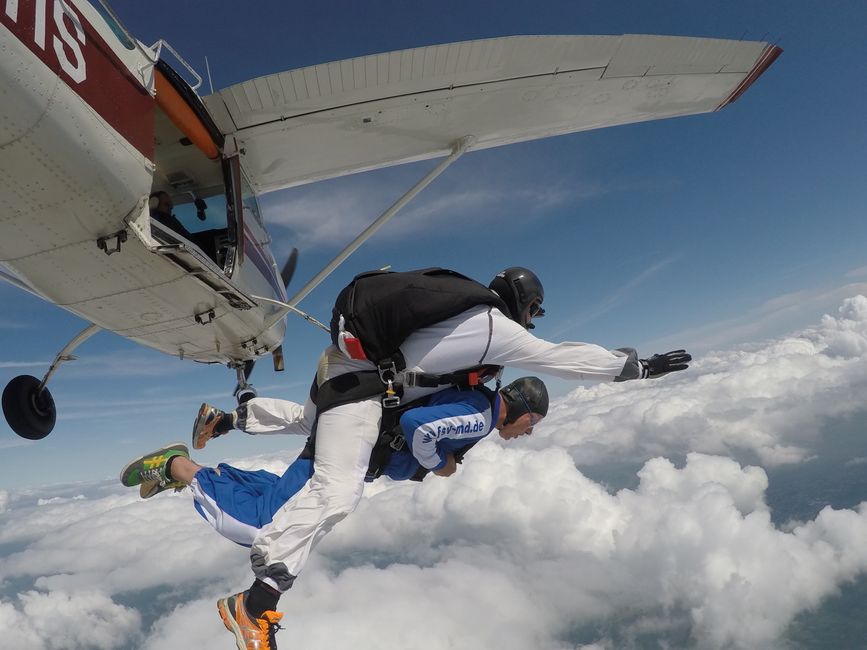 skydiving school